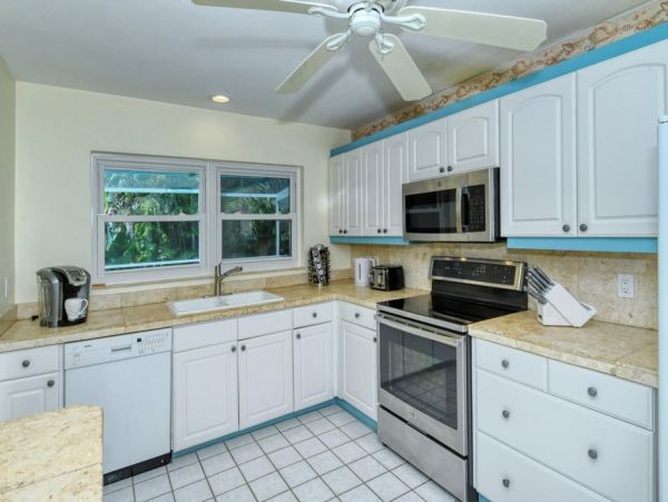 3 Bedrooms Vacation Home with Private Pool in Nokomis