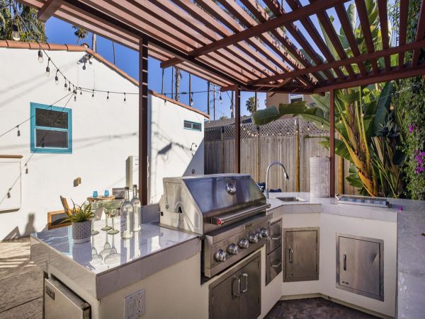 Charming Beach House in Santa Barbara 6 Guests