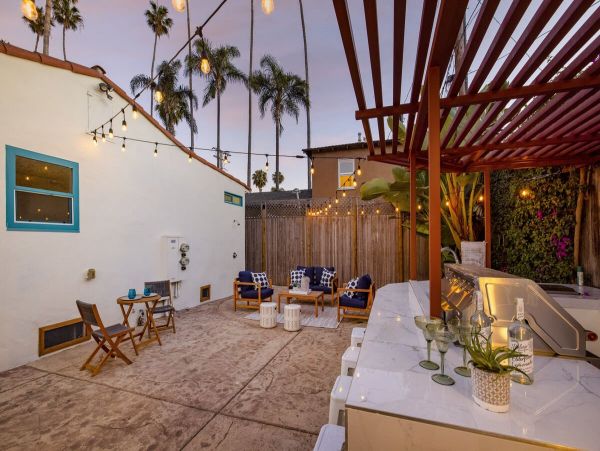 Charming Beach House in Santa Barbara 6 Guests