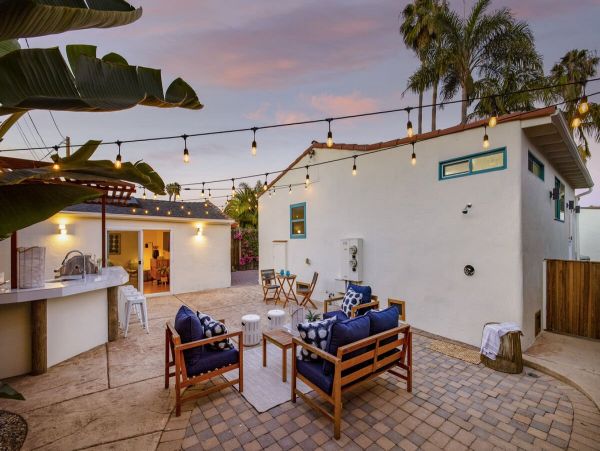 Charming Beach House in Santa Barbara 6 Guests
