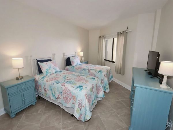 Luxury Vacation Condo in Fort Myers 4 Guests