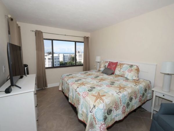 Luxury Vacation Condo in Fort Myers 4 Guests
