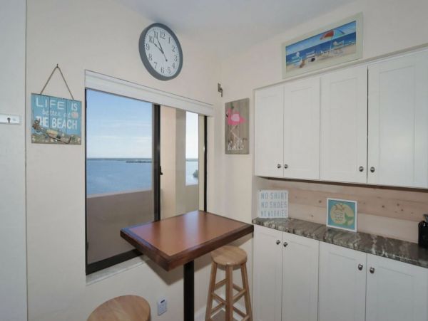 Luxury Vacation Condo in Fort Myers 4 Guests