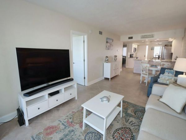 Luxury Vacation Condo in Fort Myers 4 Guests