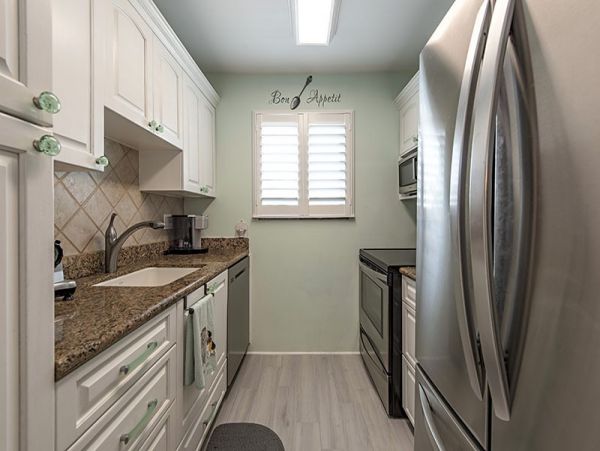 Newly Renovated Naples 2 Bedroom Condo For Rent Sleeps 4