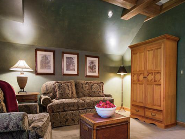 Beaver Creek 3 Bedroom Residence With Communal Pool & Spa