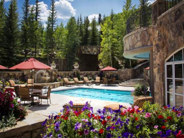 Beaver Creek 3 Bedroom Residence With Communal Pool & Spa