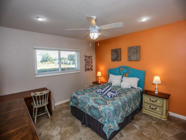 Fort Myers 4 Bedroom Vacation Pool Home Sleeps 22 Guests