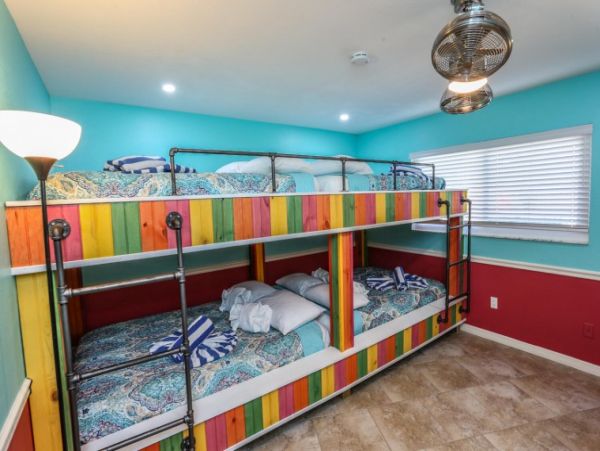 Fort Myers 4 Bedroom Vacation Pool Home Sleeps 22 Guests