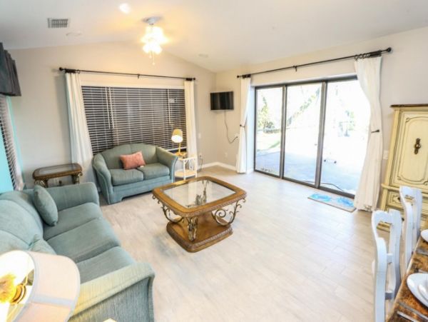 Fort Myers 4 Bedroom Vacation Pool Home Sleeps 22 Guests