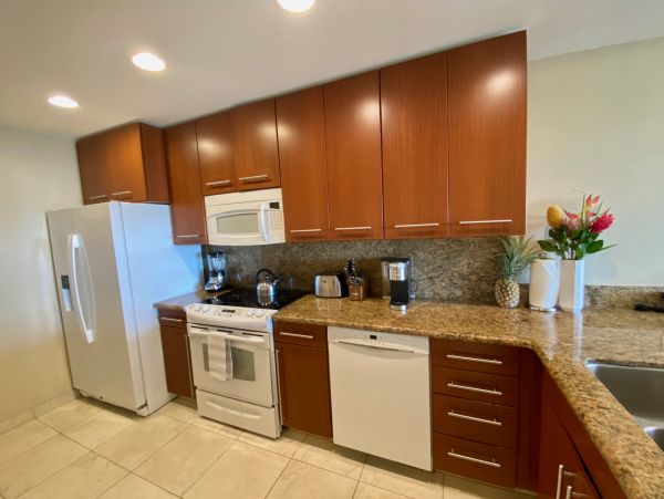 Beautiful & Remodeled Vacation Home in Kapalua Walk To Beach