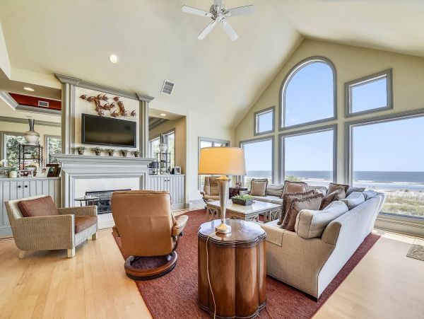 Fantastic Beachfront Vacation Home in Hilton Head 12 Guests