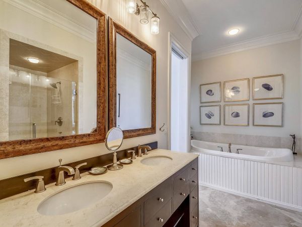 Fantastic Beachfront Vacation Home in Hilton Head 12 Guests