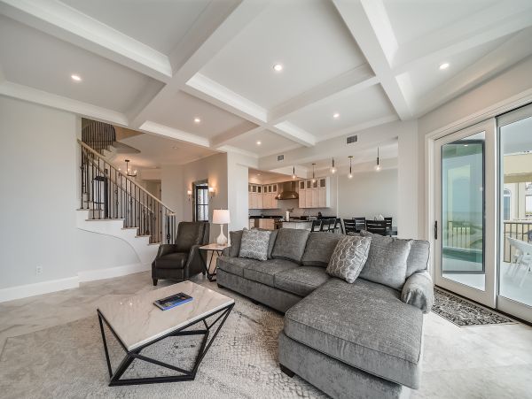 6 Bedroom Oceanfront Vacation Home in Hilton Head