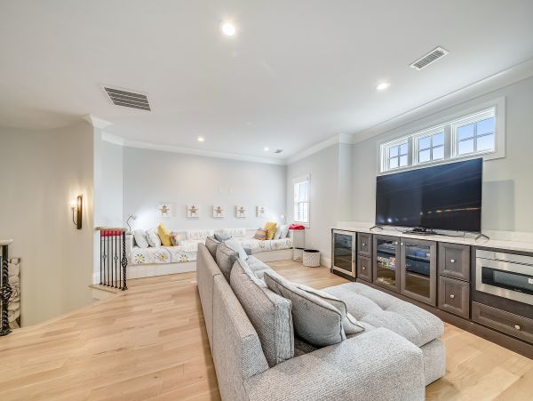 6 Bedroom Oceanfront Vacation Home in Hilton Head