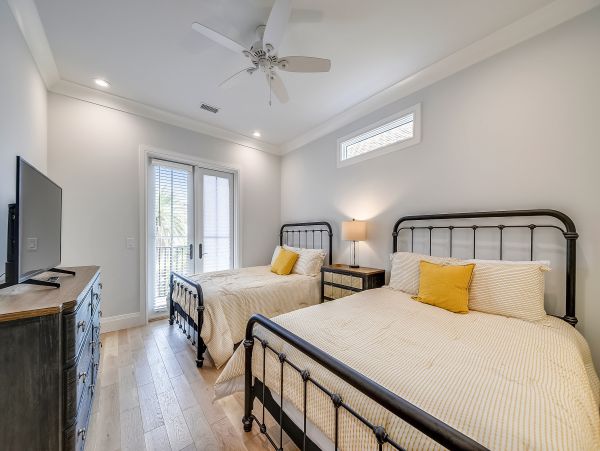 6 Bedroom Oceanfront Vacation Home in Hilton Head