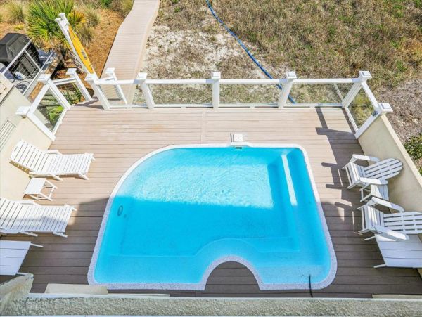 Luxury 6 Bedroom Vacation Home with Pool & Hot Tub