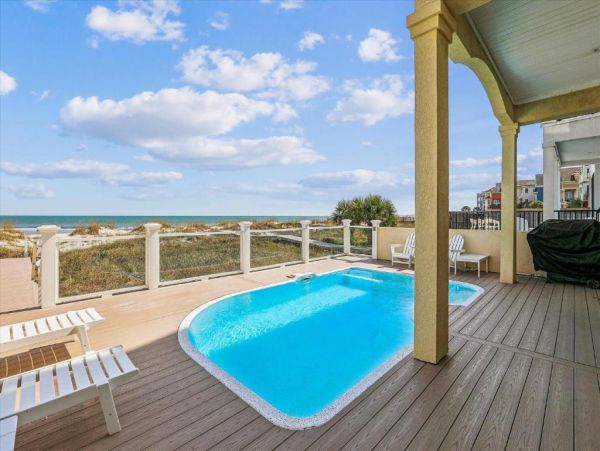 Luxury 6 Bedroom Vacation Home with Pool & Hot Tub