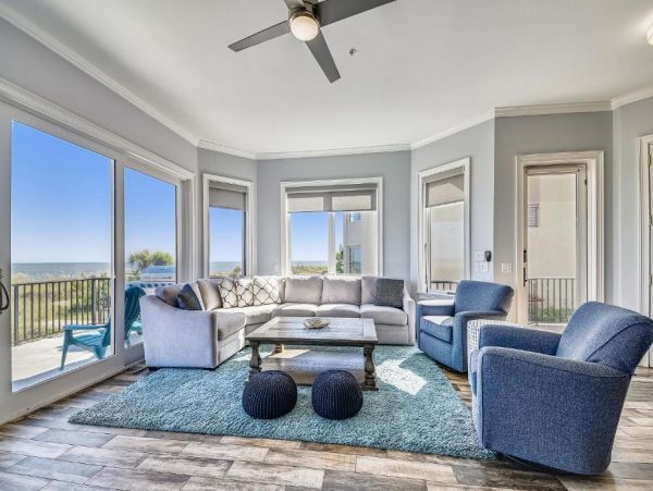 Ocean Front Vacation Home with Pool & Hot Tub in Hilton Head