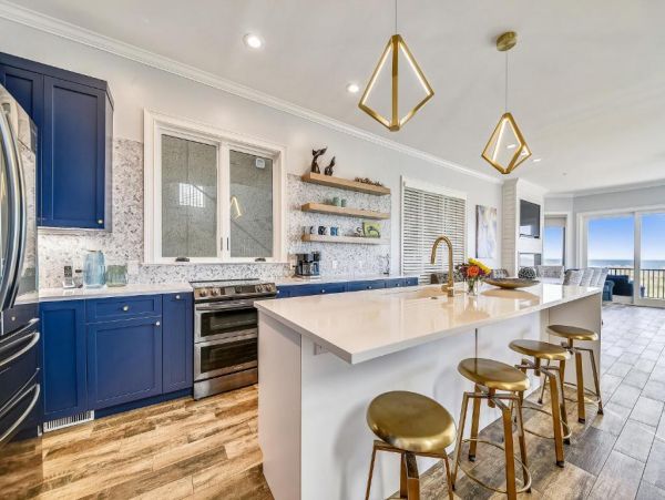 Ocean Front Vacation Home with Pool & Hot Tub in Hilton Head