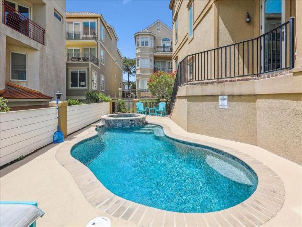 Ocean Front Vacation Home with Pool & Hot Tub in Hilton Head