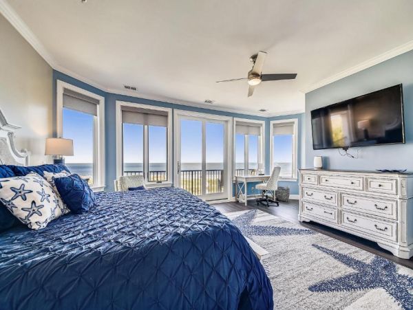 Ocean Front Vacation Home with Pool & Hot Tub in Hilton Head