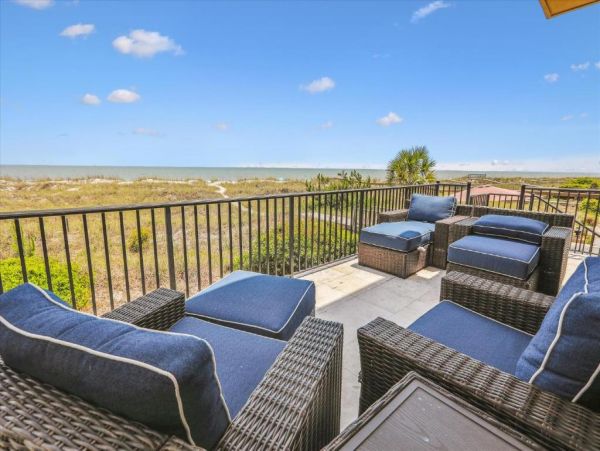 Ocean Front Vacation Home with Pool & Hot Tub in Hilton Head