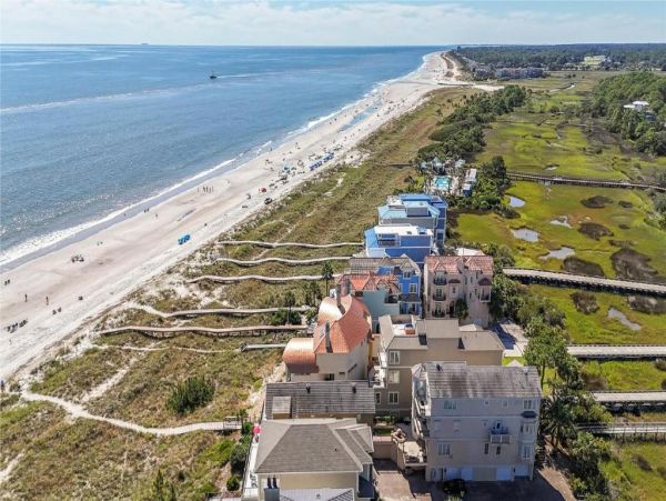 Ocean Front Vacation Home with Pool & Hot Tub in Hilton Head