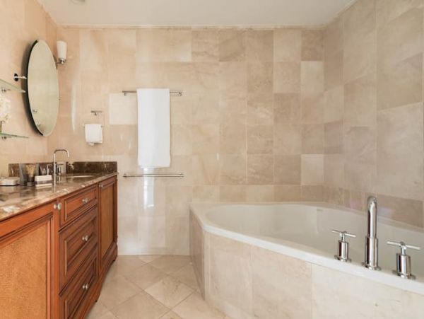 Luxury Beach Vacation Villa in Barbados Sleeps 6 Guests