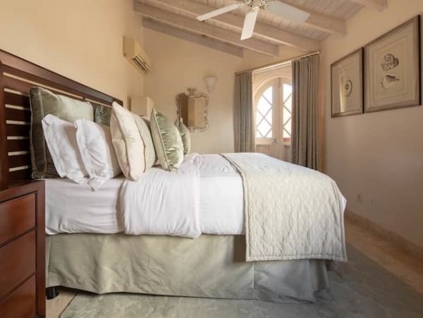 Luxury Beach Vacation Villa in Barbados Sleeps 6 Guests