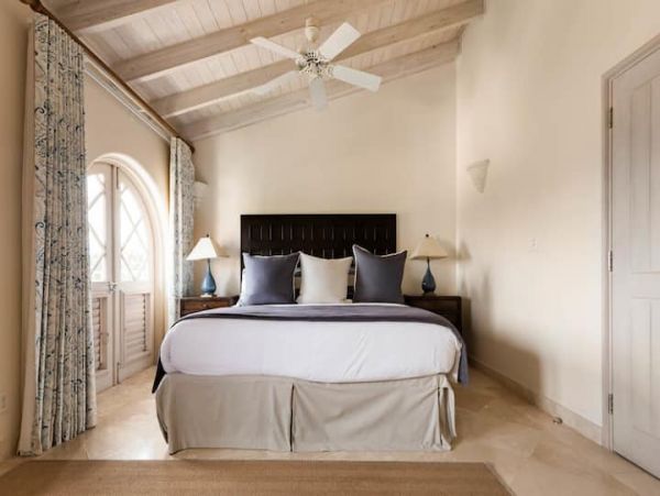 Luxury Beach Vacation Villa in Barbados Sleeps 6 Guests