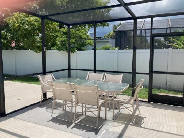 Four Bedroom Vacation Home with Heated Pool in Fort Myers