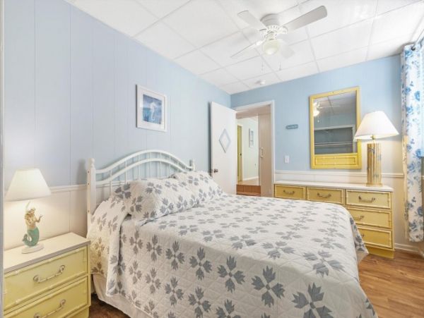 Four Bedroom Vacation Home with Heated Pool in Fort Myers