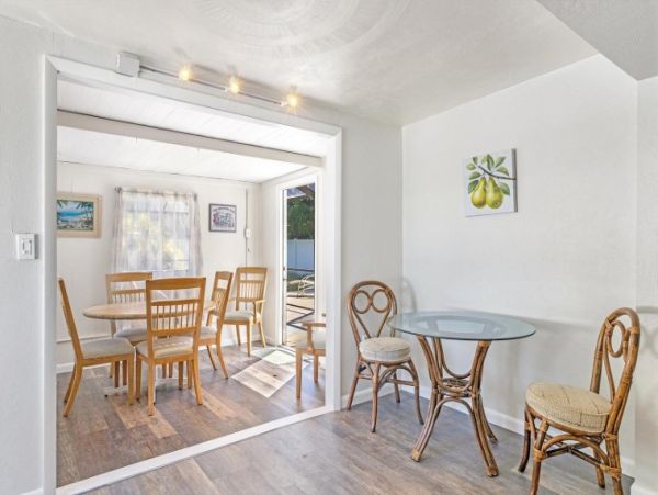 Four Bedroom Vacation Home with Heated Pool in Fort Myers