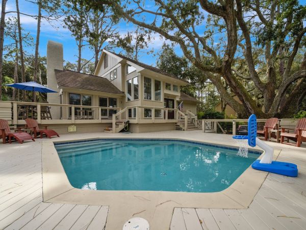 Beautiful & Spacious 3 Bedroom Pool Home in Hilton Head