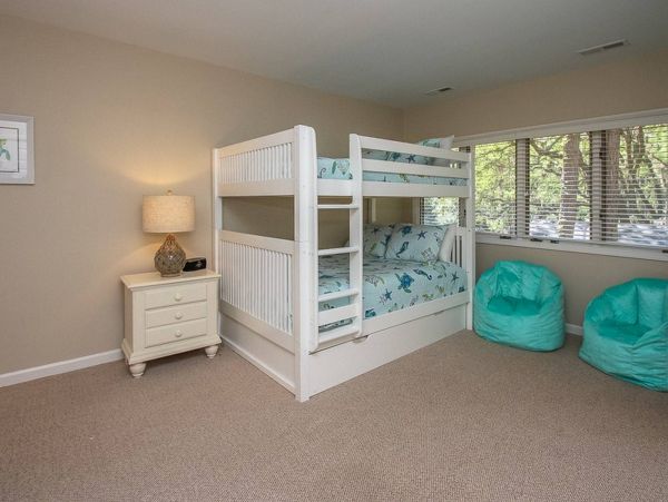 Beautiful & Spacious 3 Bedroom Pool Home in Hilton Head