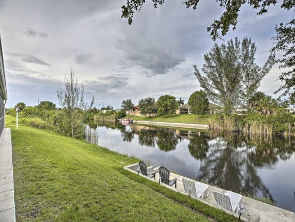 Cape Coral Vacation Home Canal View 3 Bedrooms Sleeps Six