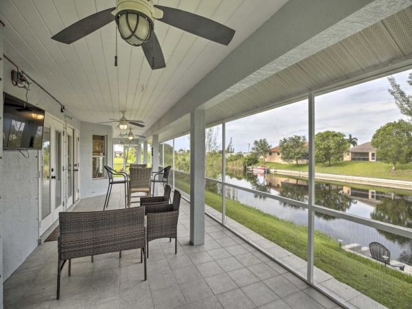 Cape Coral Vacation Home Canal View 3 Bedrooms Sleeps Six