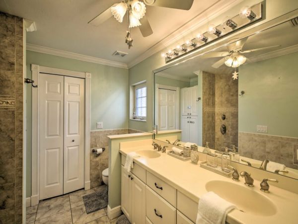 Cape Coral Vacation Home Canal View 3 Bedrooms Sleeps Six