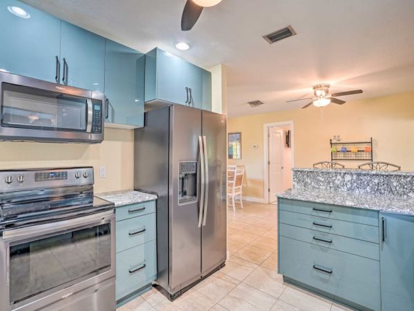 Cape Coral Single Level Home 3 Bedrooms And Private Pool
