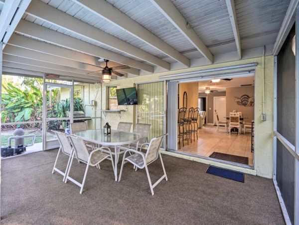 Cape Coral Single Level Home 3 Bedrooms And Private Pool