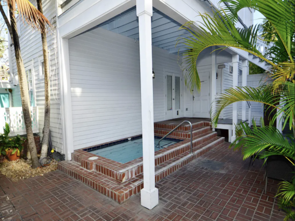 Key West Lovely Rental Studio Pool Walk to Beach