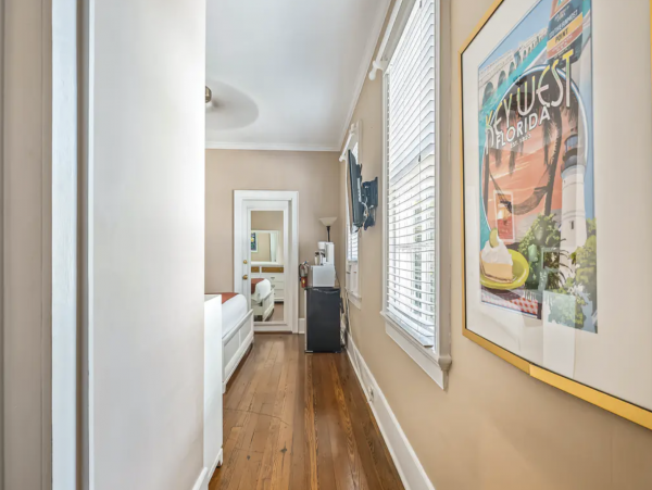 Key West Lovely Rental Studio Pool Walk to Beach