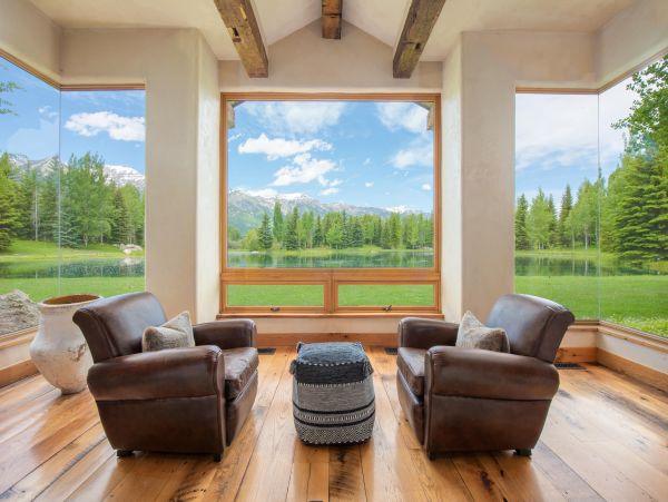 Luxury Retreat in Jackson Hole with Mountain Views 14 Guests