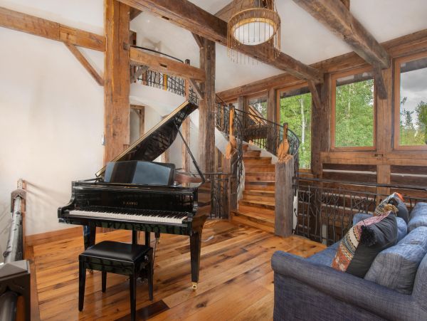 Luxury Retreat in Jackson Hole with Mountain Views 14 Guests