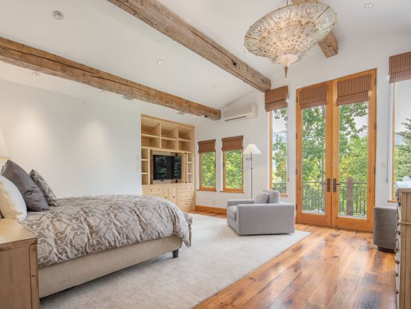 Luxury Retreat in Jackson Hole with Mountain Views 14 Guests