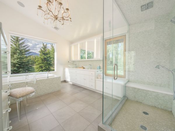 Luxury Retreat in Jackson Hole with Mountain Views 14 Guests