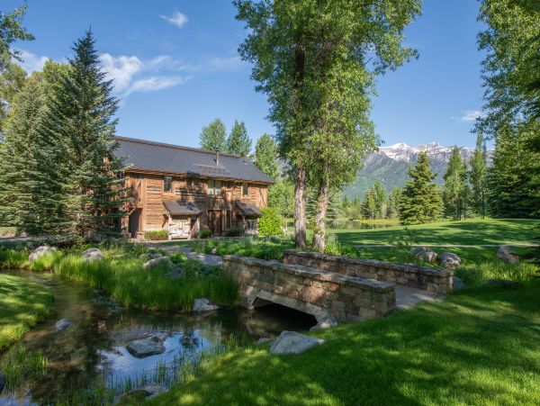 Luxury Retreat in Jackson Hole with Mountain Views 14 Guests
