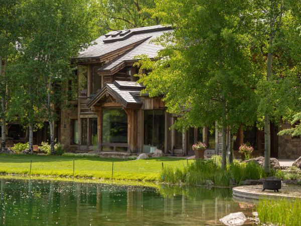 Luxury Retreat in Jackson Hole with Mountain Views 14 Guests
