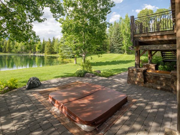 Luxury Retreat in Jackson Hole with Mountain Views 14 Guests